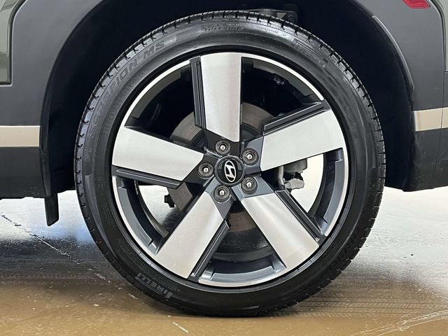 Certified 2025 Hyundai Santa Fe Limited FWD image 11