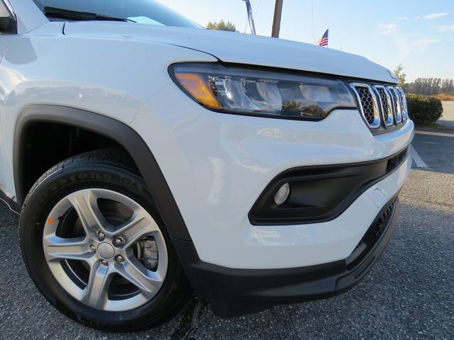 New 2024 Jeep Compass Latitude image 10