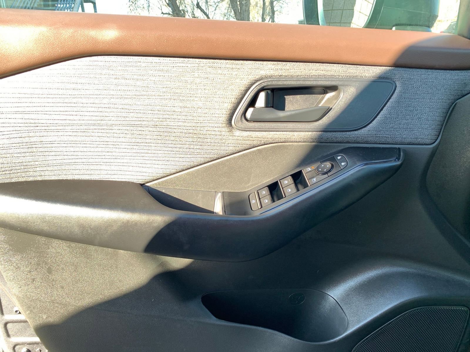 Used 2023 Nissan Rogue S image 20