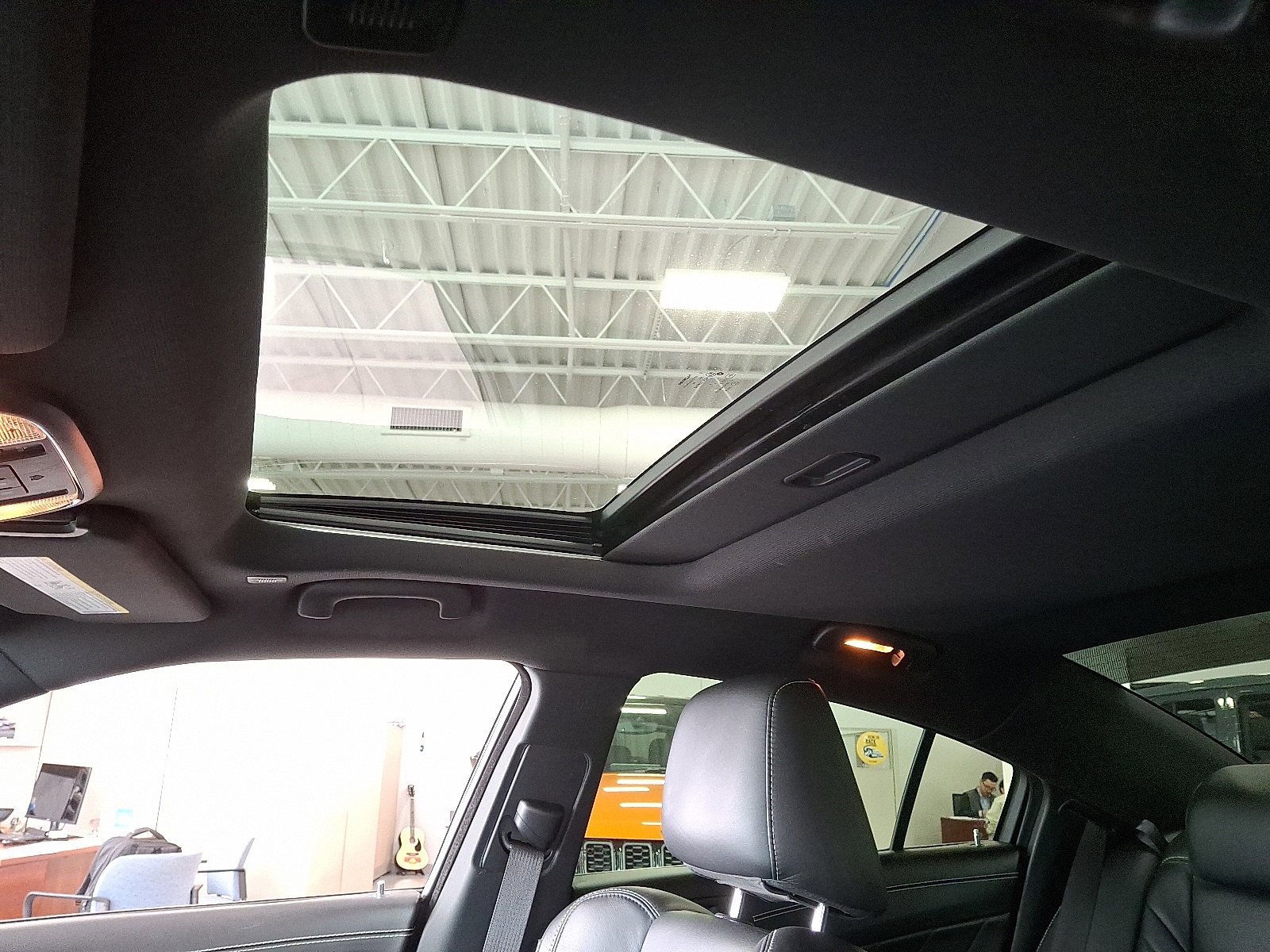 Used 2022 Dodge Charger SRT Hellcat w/ Harman/Kardon Audio Group image 15