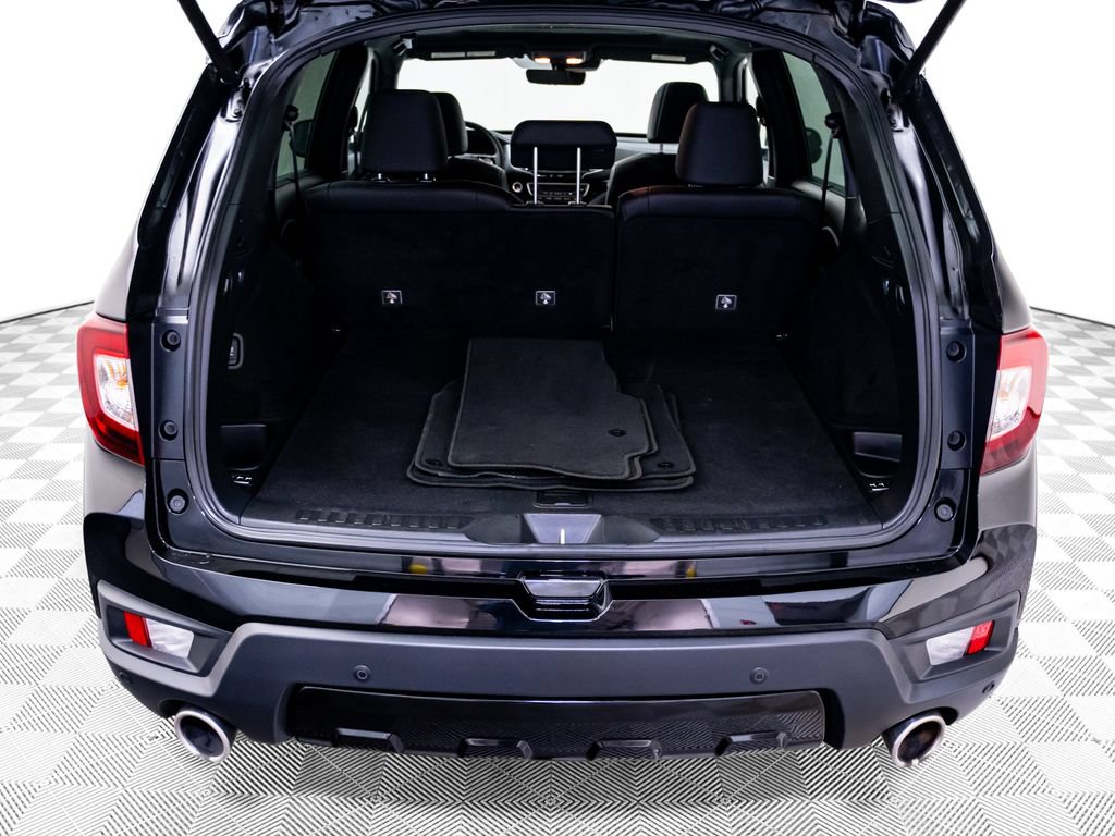 Certified 2024 Honda Passport Black Edition image 32