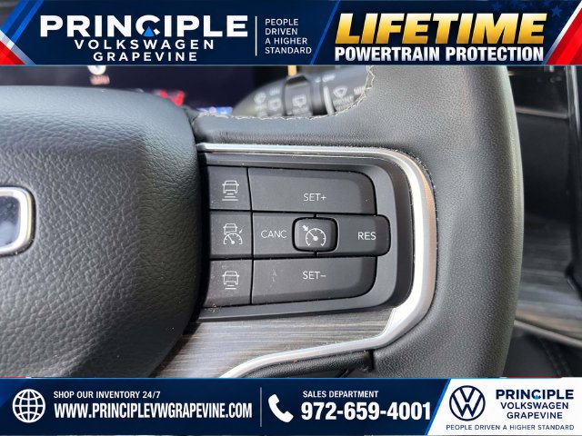 Used 2024 Jeep Wagoneer L Series II w/ Flexible Seating Group AWD/4WD image 17