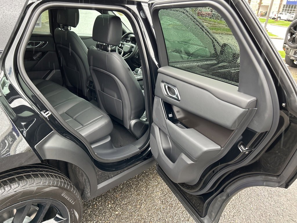 New 2026 Land Rover Range Rover Velar Dynamic SE image 17