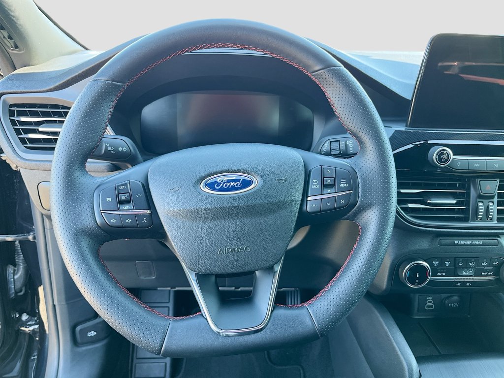 Used 2025 Ford Escape ST-Line AWD/4WD image 11