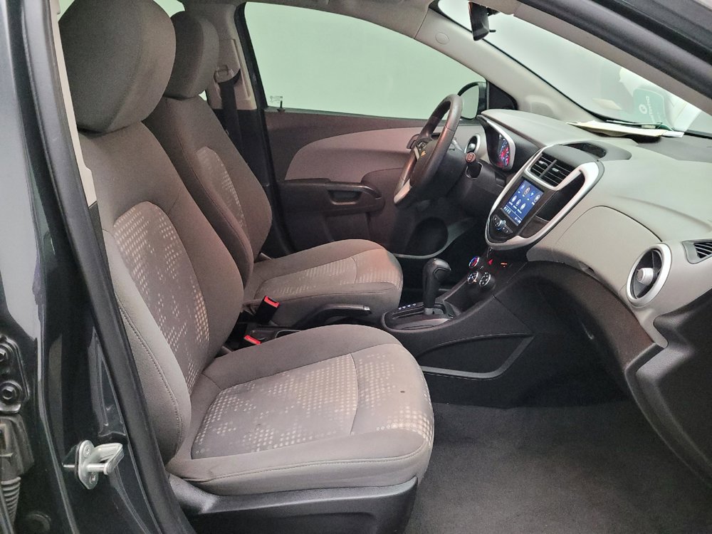 Used 2020 Chevrolet Sonic LT image 21