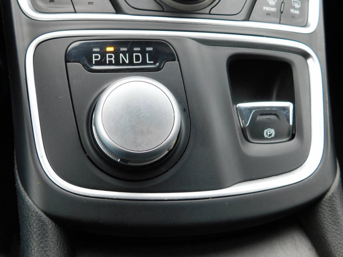 Used 2015 Chrysler 200 Limited w/ Convenience Group FWD image 15
