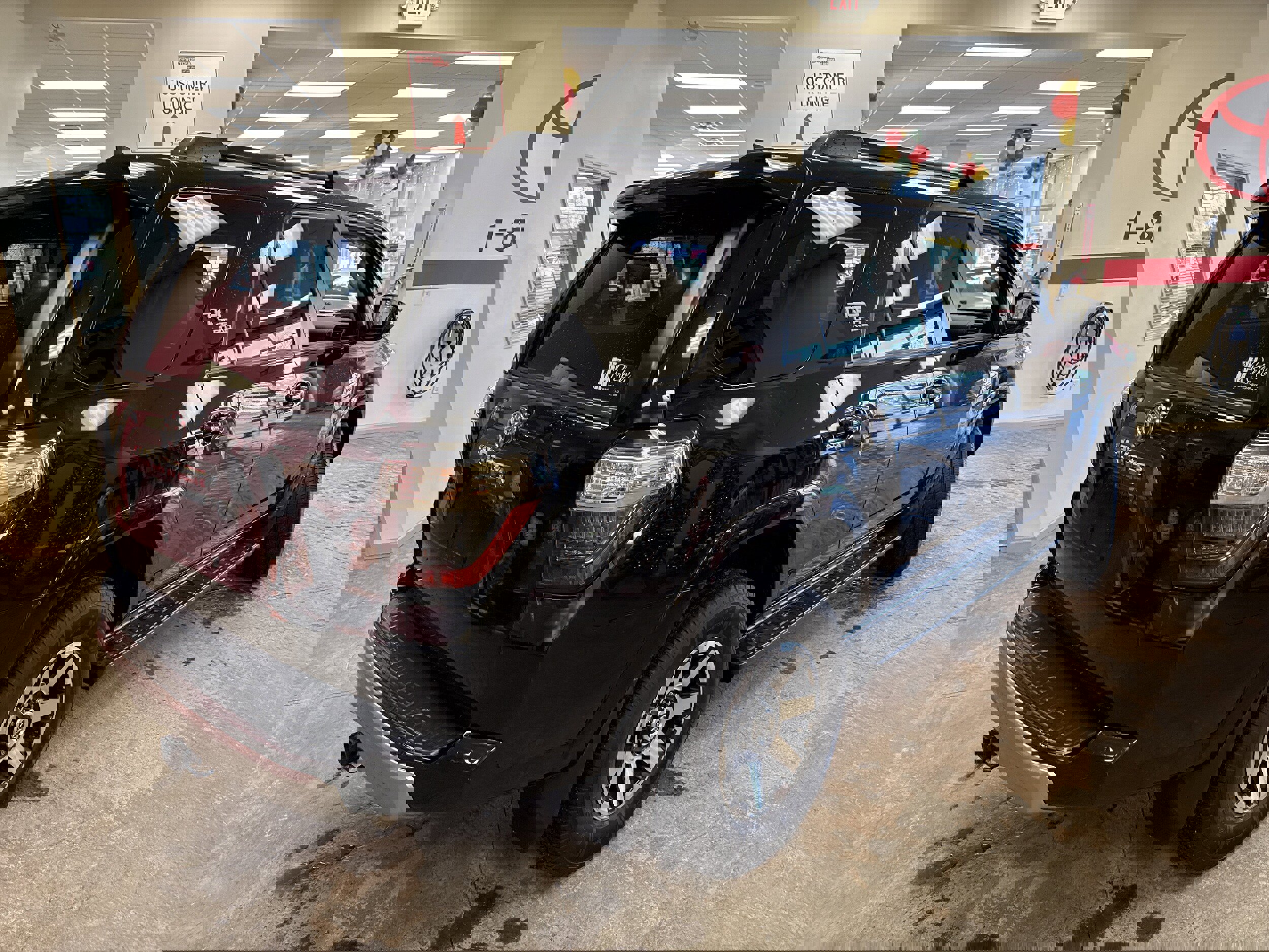 Used 2019 Toyota 4Runner TRD Off-Road Premium image 11