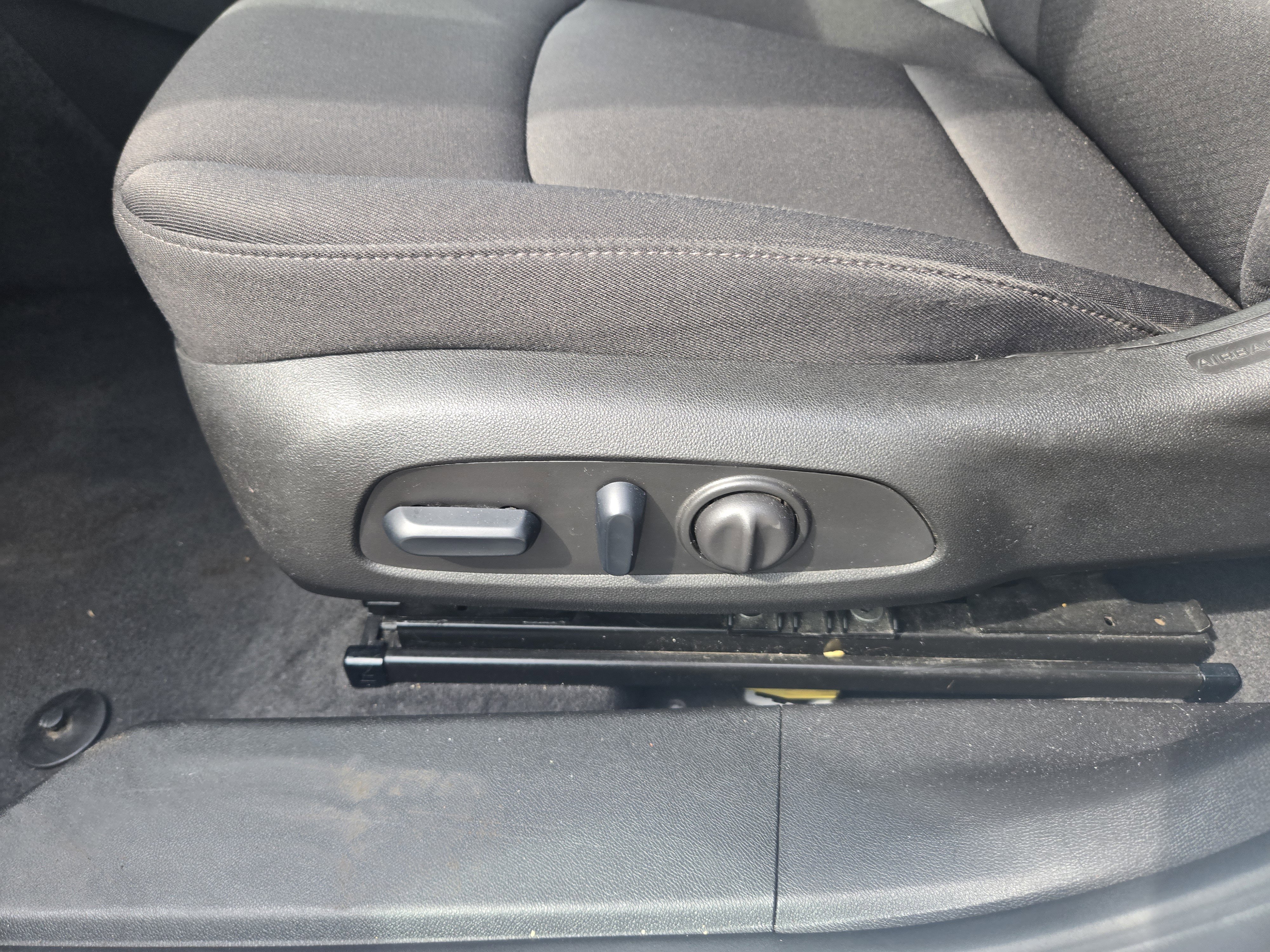 Used 2024 Chevrolet Malibu LT image 20