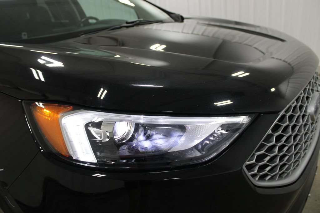 Used 2024 Ford Edge SEL AWD/4WD image 12
