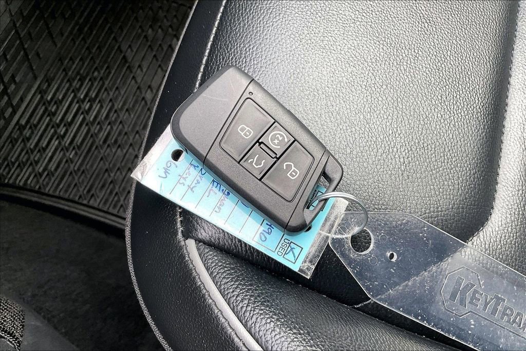 Used 2020 Volkswagen Tiguan SEL Premium R-Line image 36