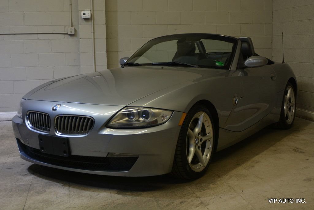 Used 2006 BMW Z4 3.0si image 2