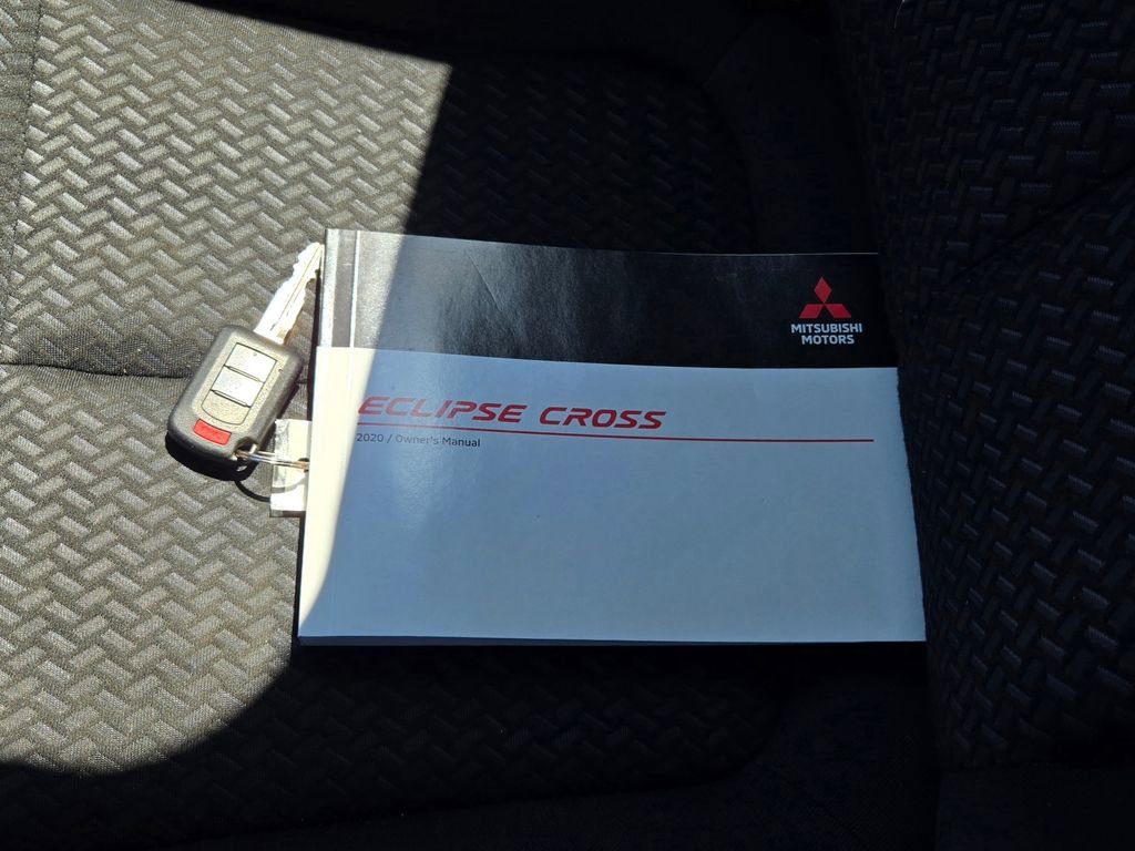 Used 2020 Mitsubishi Eclipse Cross ES FWD image 11