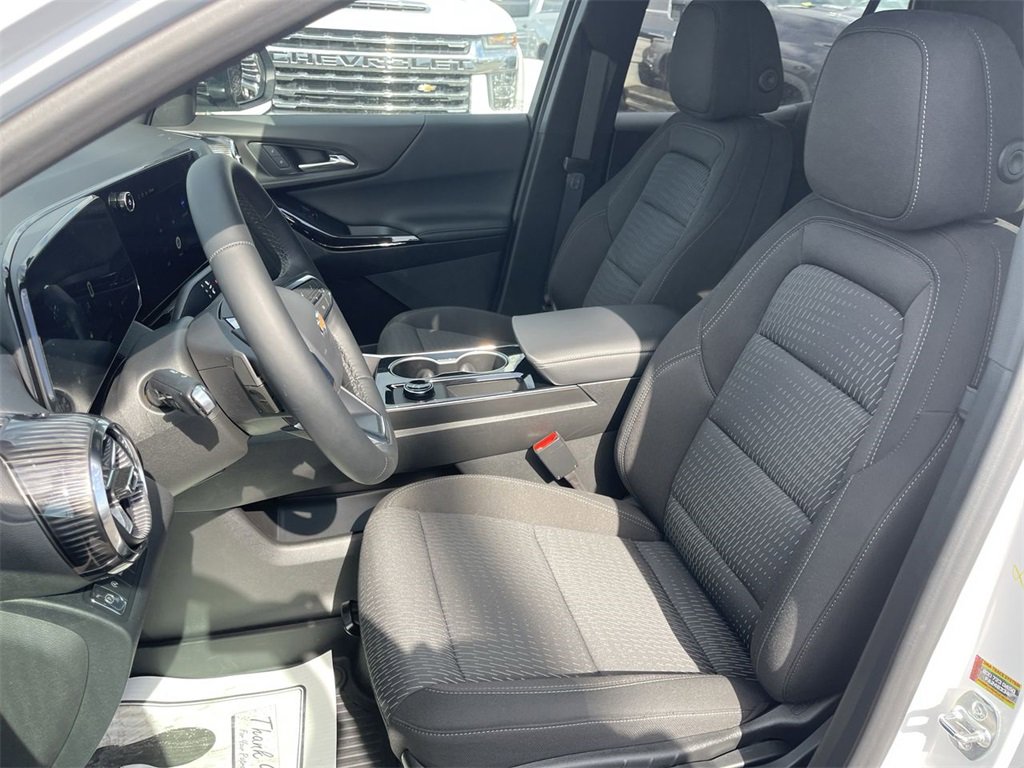 New 2026 Chevrolet Equinox LT w/ LPO, Floor Liner Package image 11