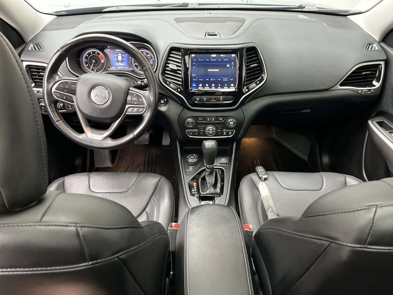 Used 2021 Jeep Cherokee Limited w/ Elite Package AWD/4WD image 4