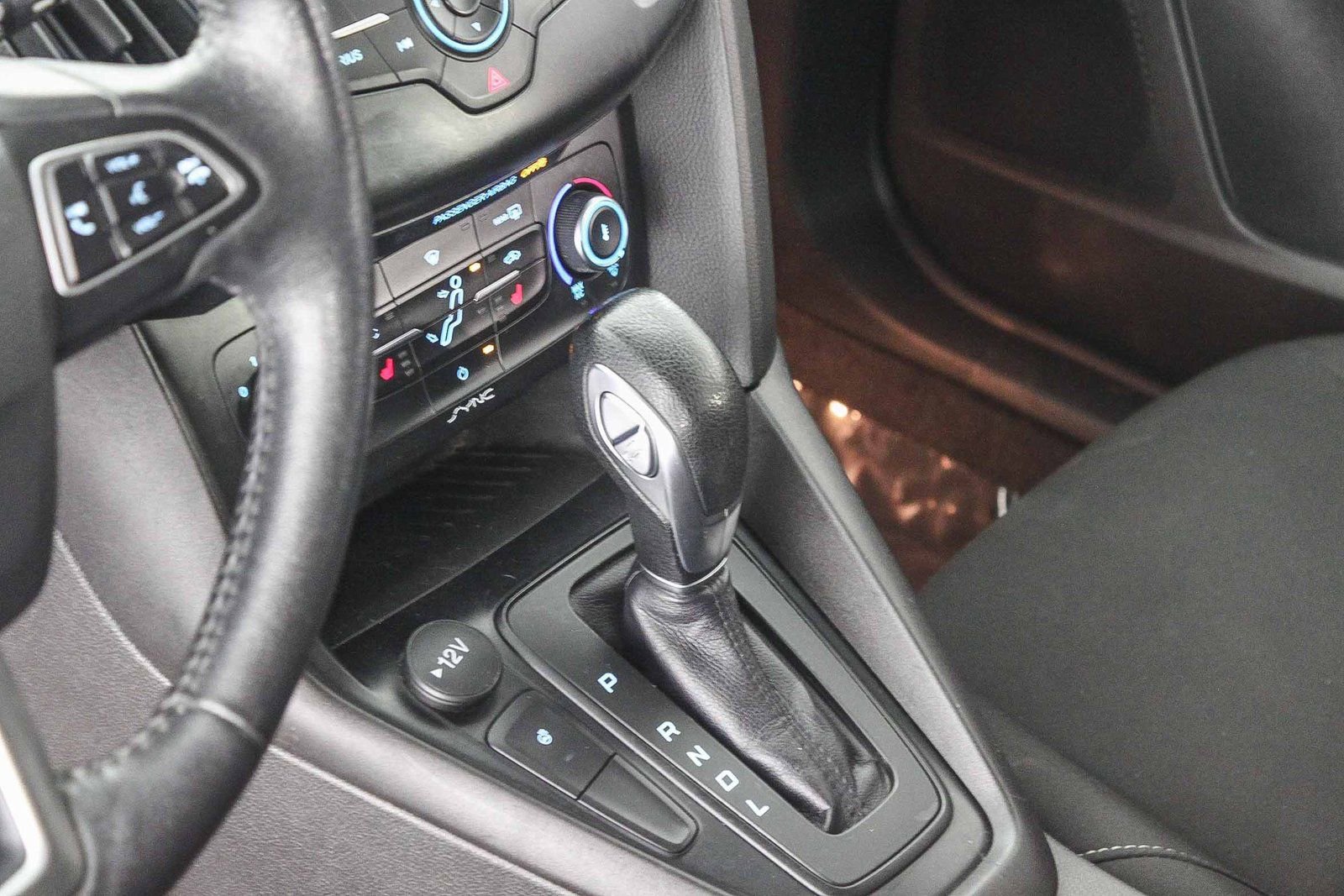 Used 2018 Ford Focus SE w/ Cold Weather Package image 20