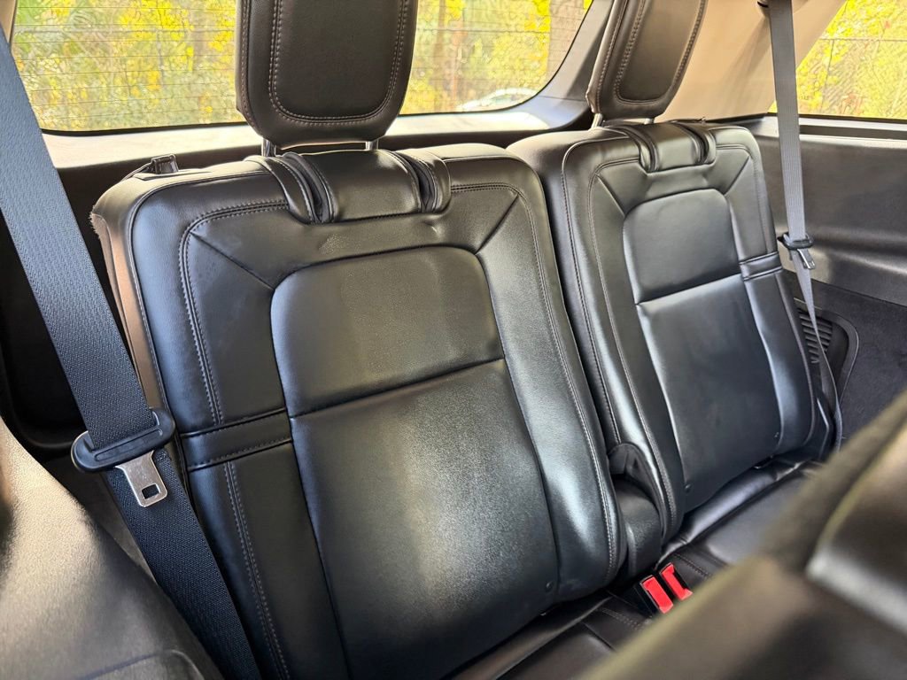 Used 2023 Lincoln Aviator Reserve w/ Equipment Group 201A image 10