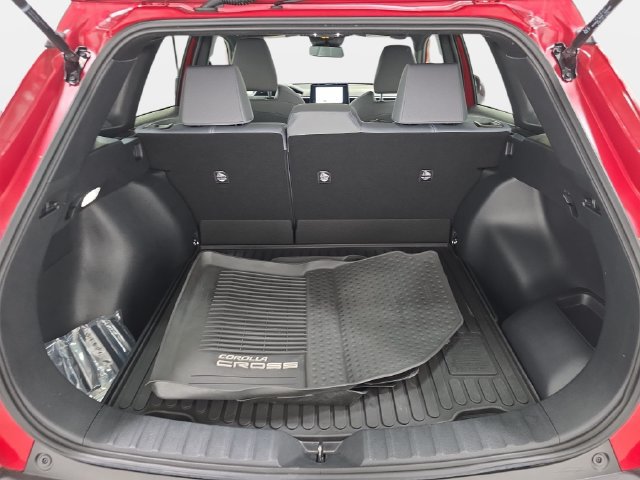 Used 2023 Toyota Corolla Cross AWD Hybrid image 29