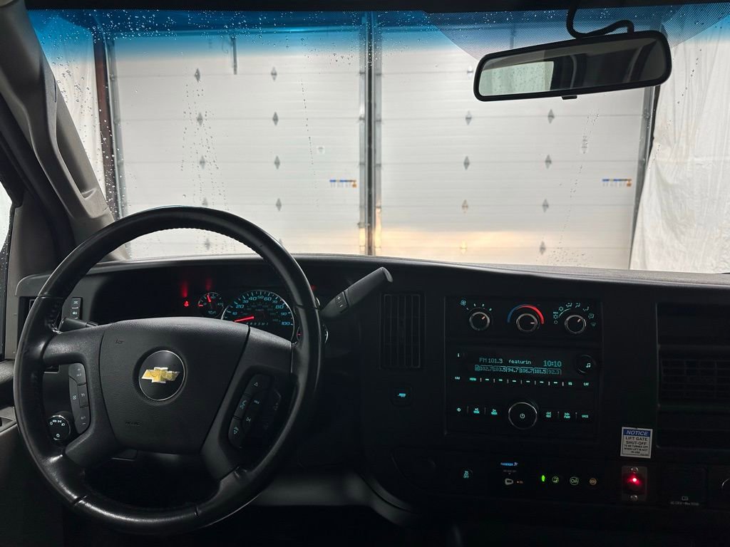 Used 2022 Chevrolet Express 3500 w/ Power Convenience Package image 17