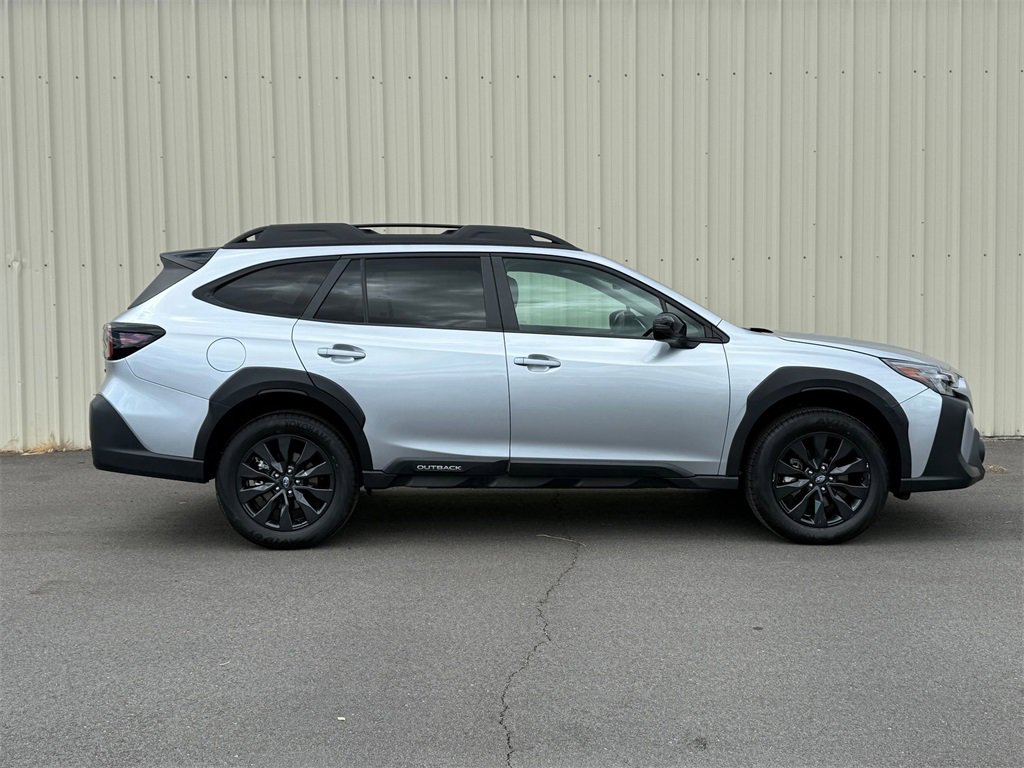 Used 2024 Subaru Outback Onyx Edition image 2