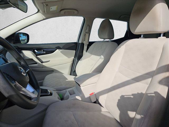 Used 2020 Nissan Rogue Sport SV FWD image 14