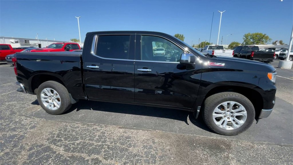 Used 2022 Chevrolet Silverado 1500 LTZ w/ LTZ Premium Package image 3