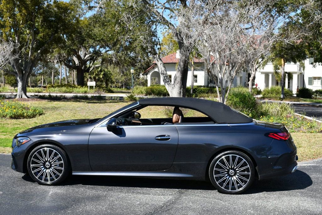 Used 2024 Mercedes-Benz CLE 450 4MATIC Cabriolet image 4