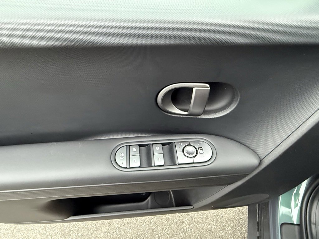 Certified 2025 Hyundai Ioniq 5 SE image 19