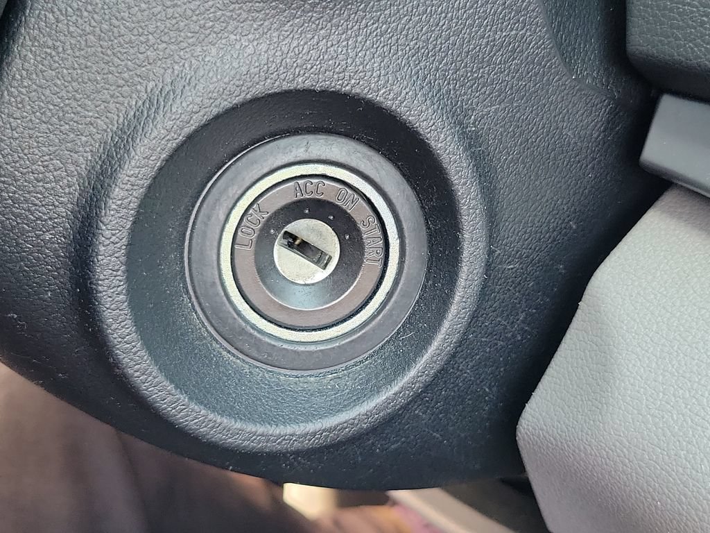 Used 2017 Hyundai Elantra SE FWD image 9