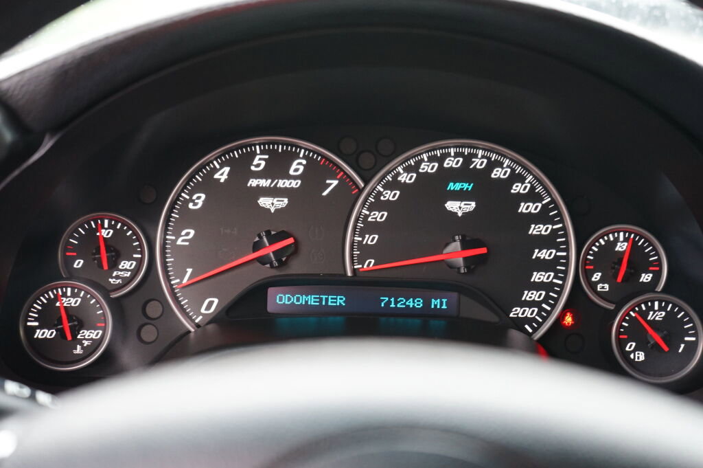 Used 2013 Chevrolet Corvette Coupe image 22