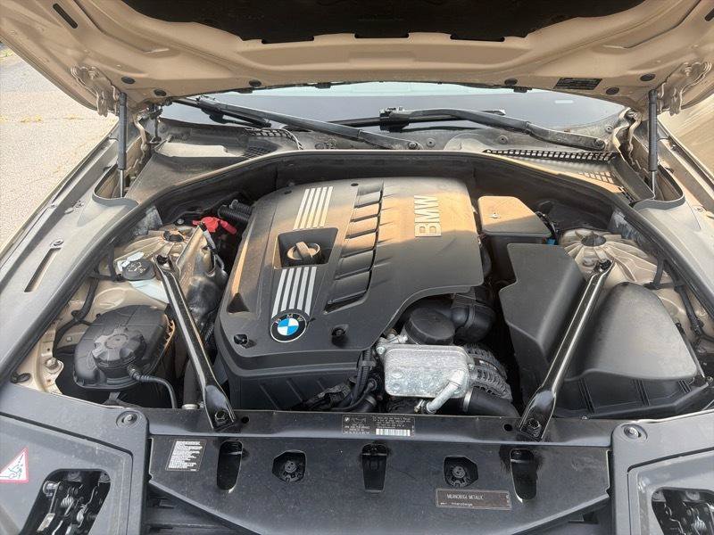 Used 2011 BMW 528i Sedan RWD image 30