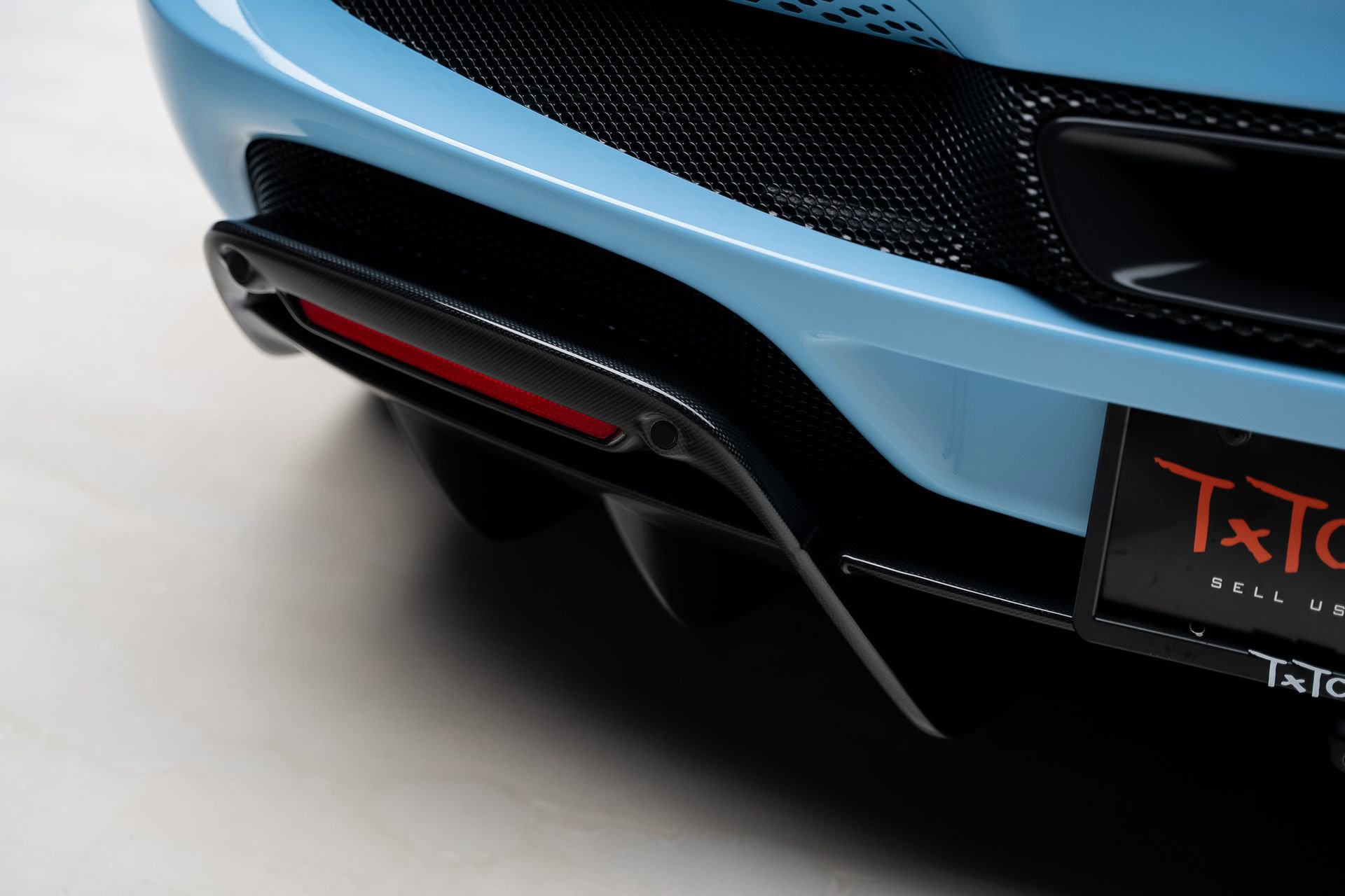 Used 2025 Ferrari 296 GTB RWD image 35