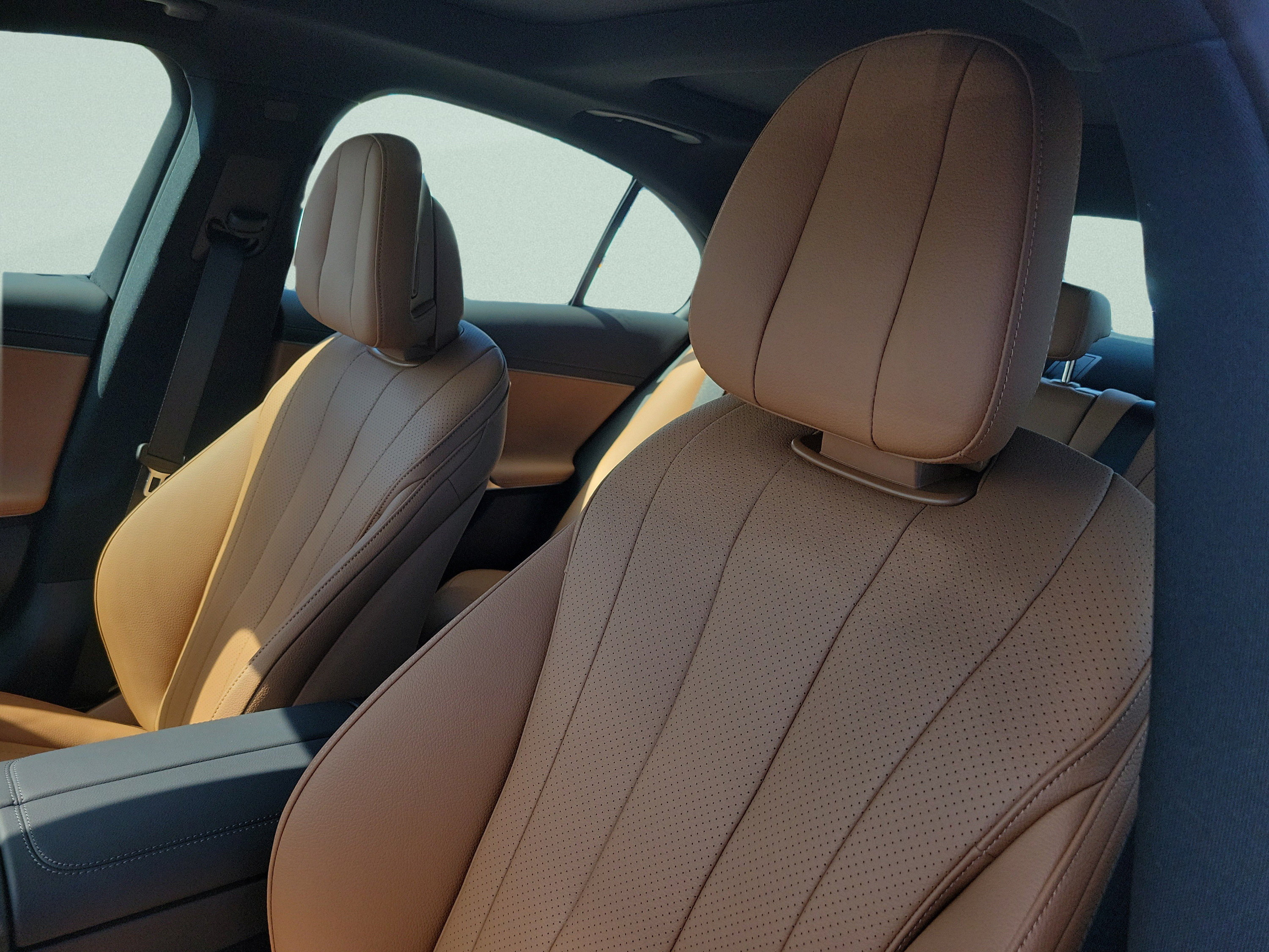 New 2027 Mercedes-Benz E 450 4MATIC Sedan image 18