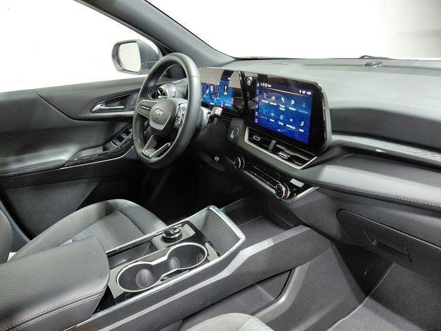 Used 2026 Chevrolet Equinox LT AWD/4WD image 22