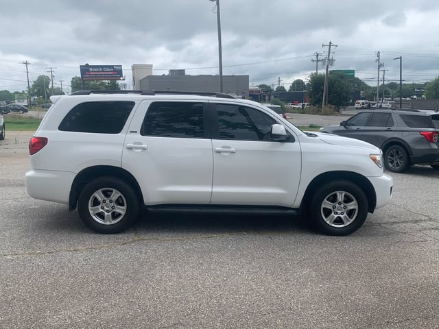 Used 2015 Toyota Sequoia SR5 w/ Premium Package AWD/4WD image 4