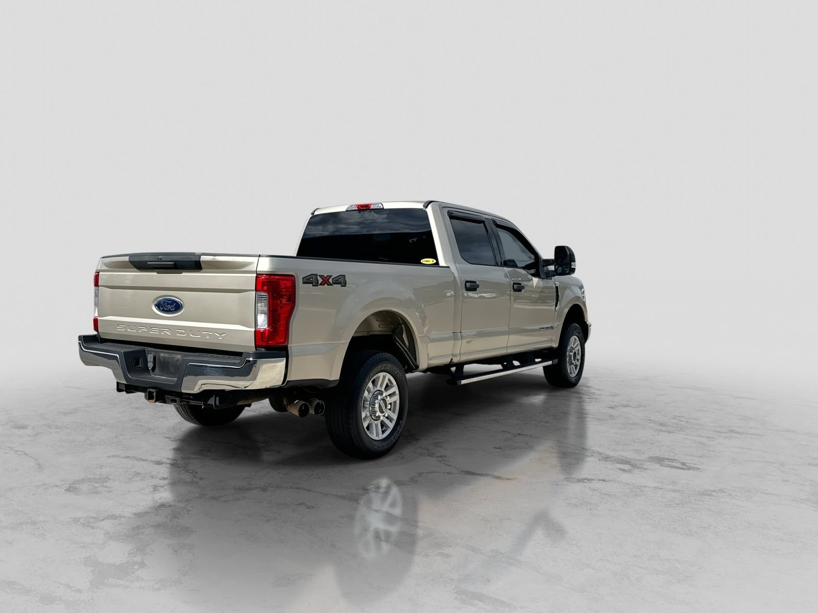 Used 2017 Ford F250 XLT AWD/4WD image 8