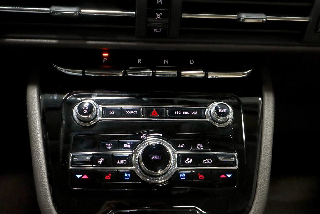 Used 2022 Lincoln Corsair Standard w/ Premium Package image 36