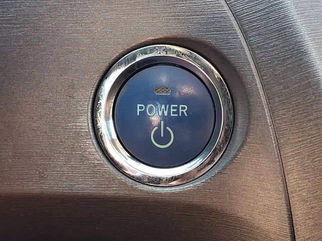 Used 2013 Toyota Prius Four w/ Deluxe Solar Roof Pkg FWD image 23