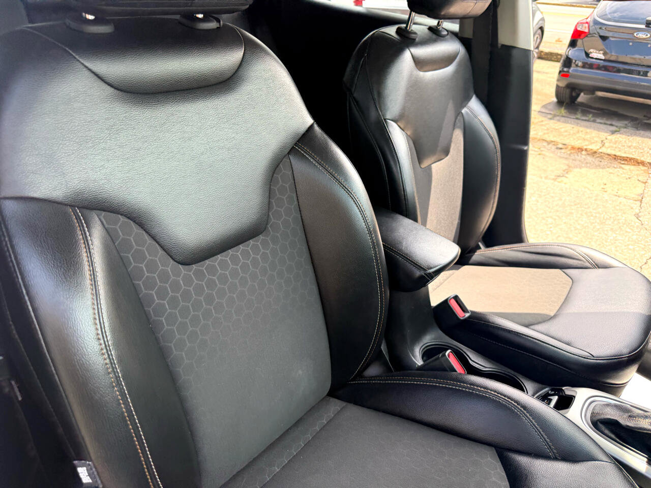 Used 2017 Jeep Compass Latitude w/ Popular Equipment Group image 58