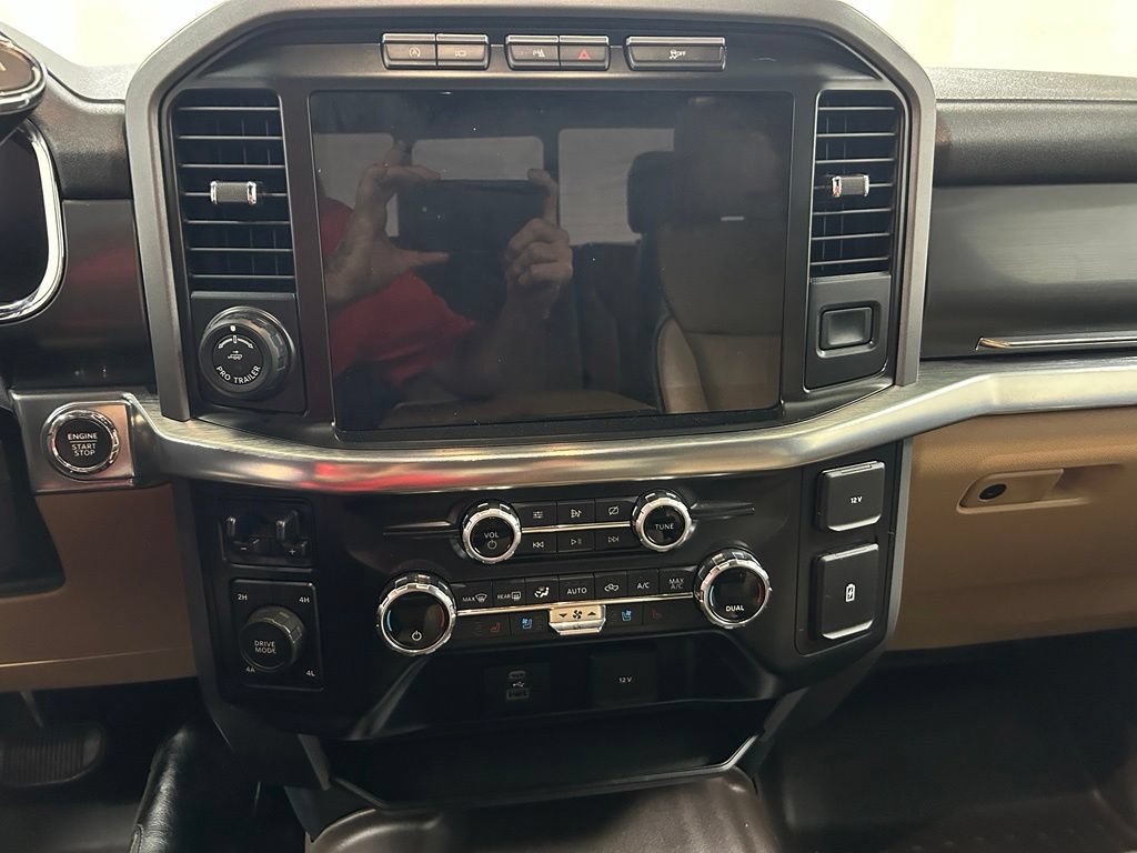 Used 2021 Ford F150 Lariat w/ Tow Technology Package AWD/4WD image 18