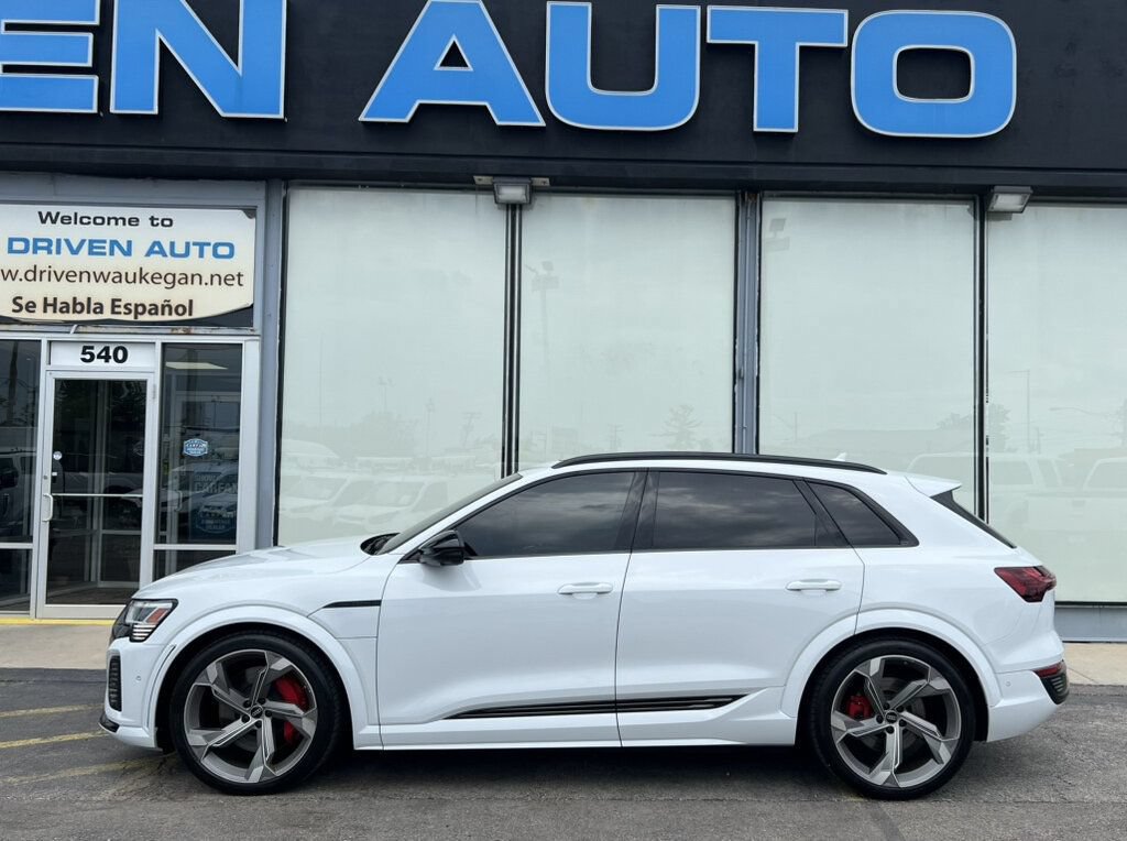 Used 2024 Audi Q8 e-tron Prestige w/ Prestige Package AWD/4WD image 39