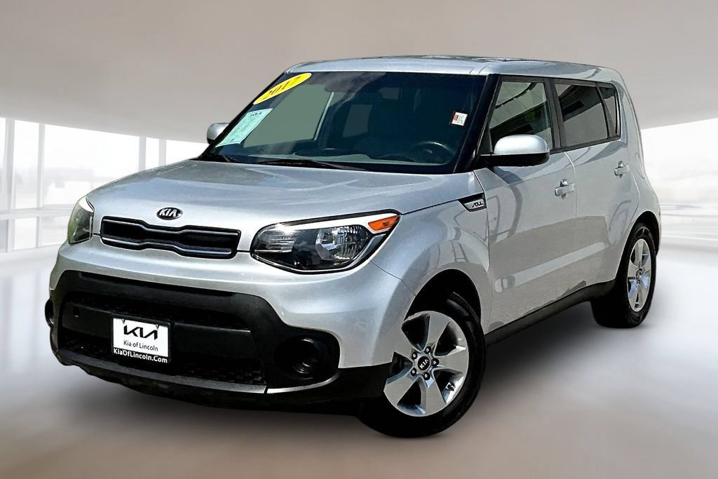 Used 2017 Kia Soul w/ Convenience Package FWD image 1