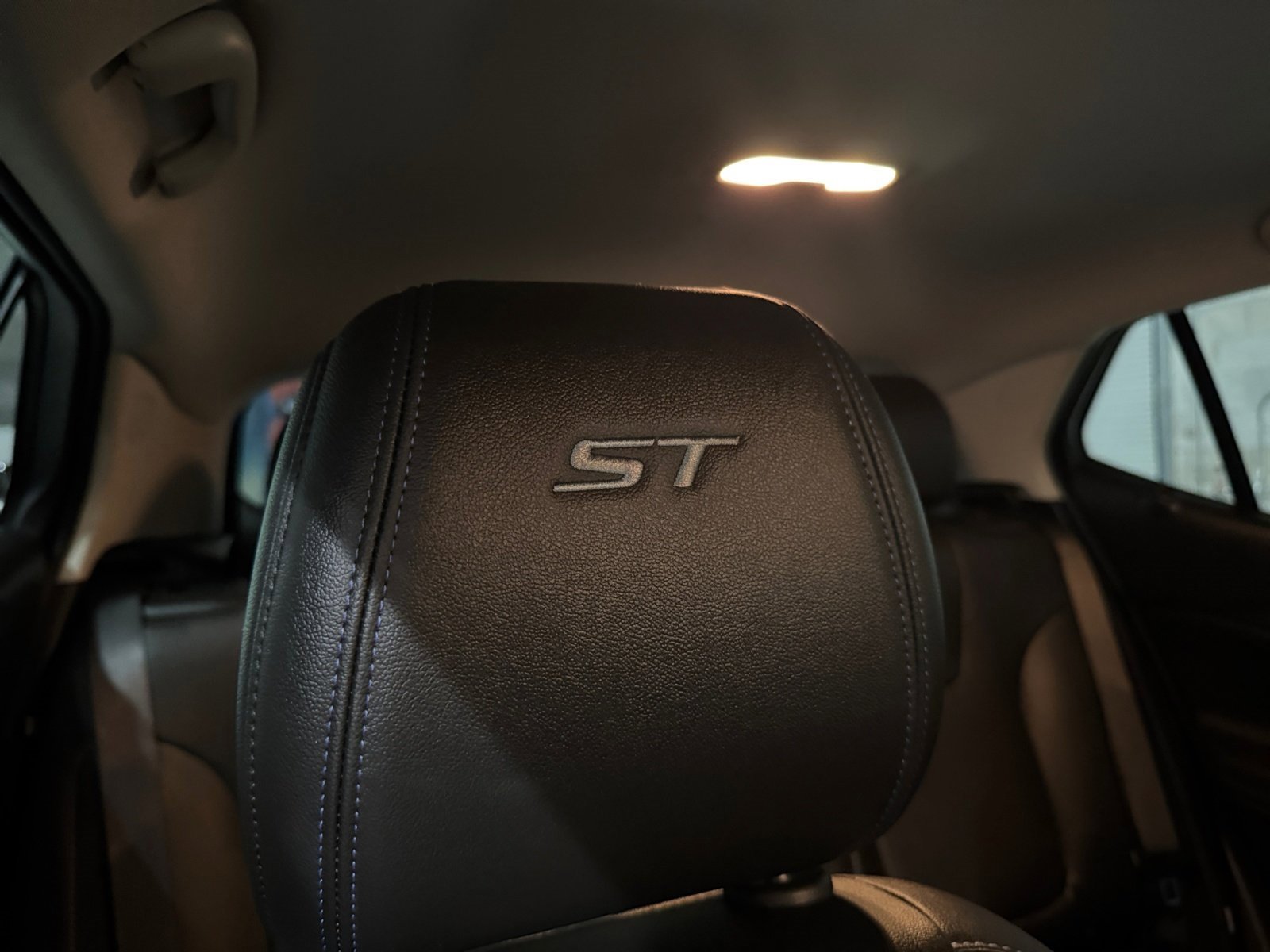 Used 2025 Buick Encore GX Sport Touring w/ Comfort Package image 35