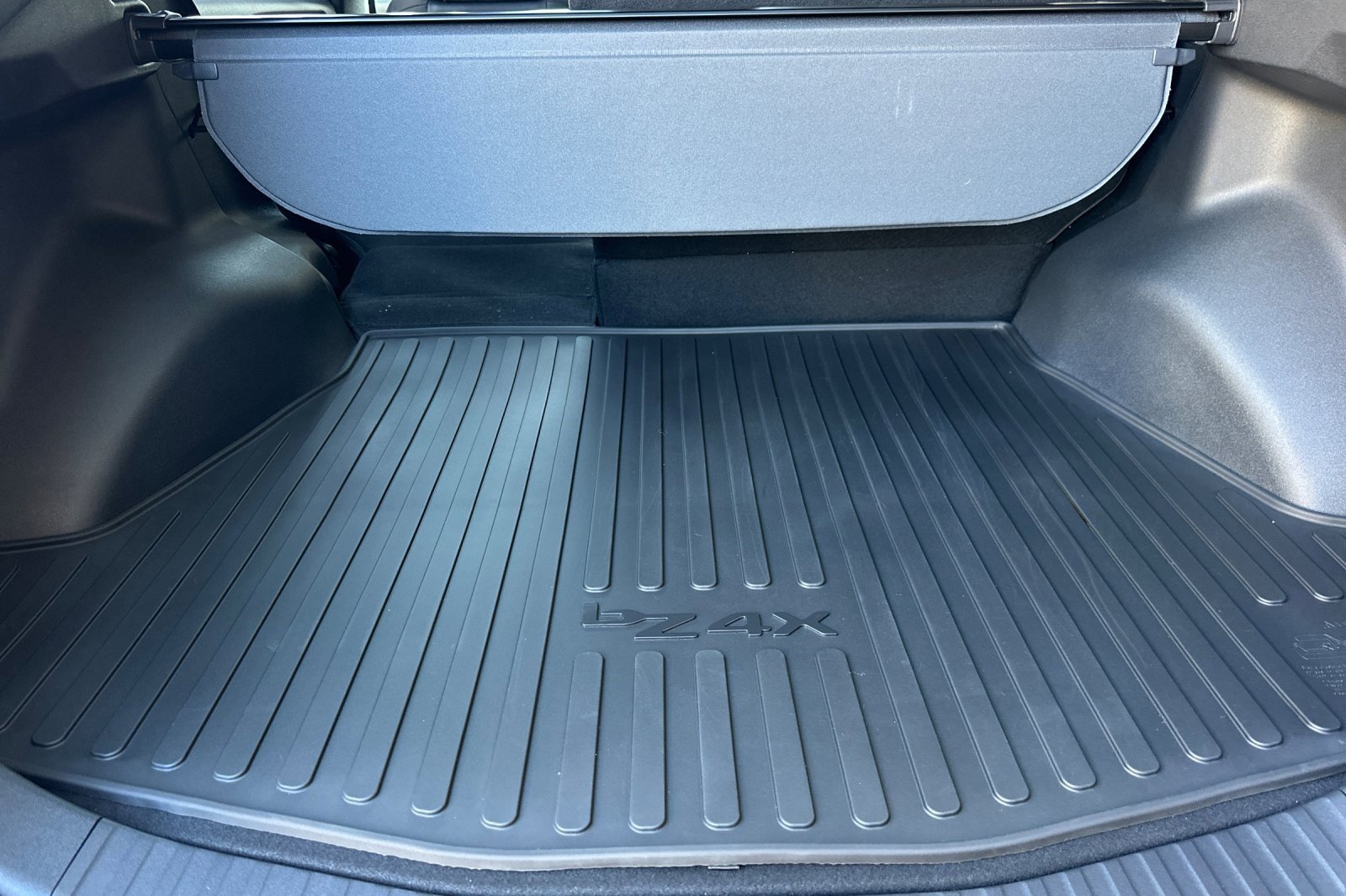 Used 2025 Toyota bZ4X AWD image 18