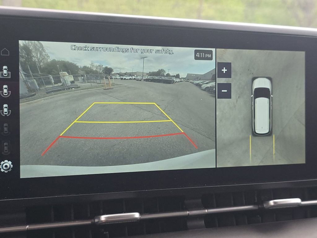Used 2024 Kia Carnival FWD image 28