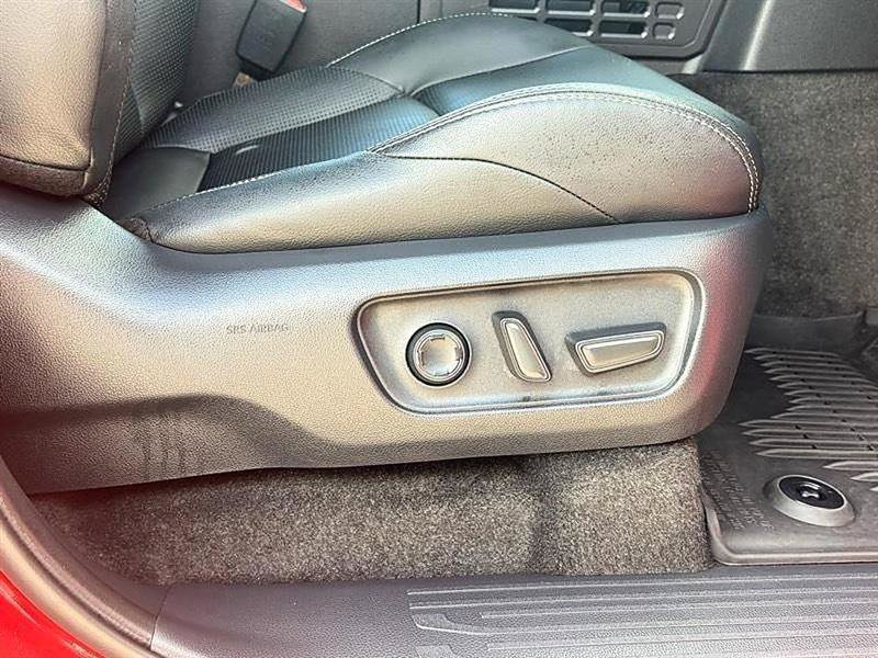 Used 2025 Toyota 4Runner Limited AWD/4WD image 43