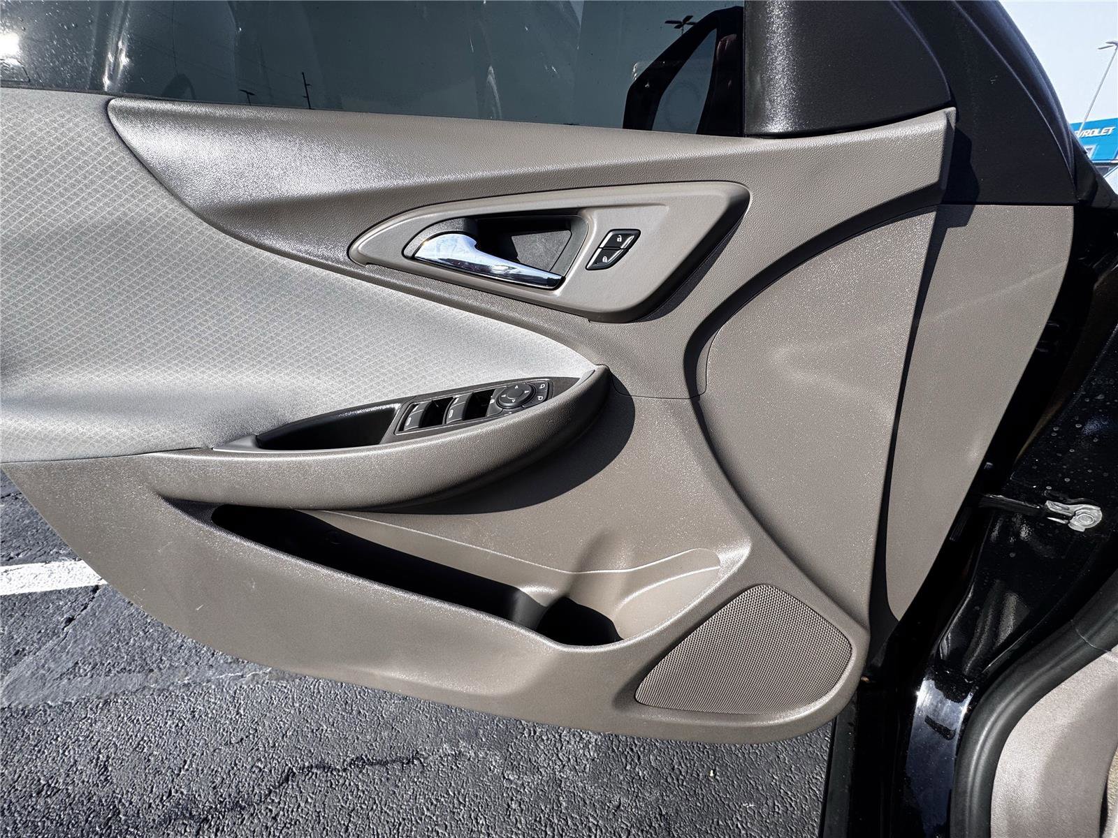 Used 2025 Chevrolet Malibu LT FWD image 13
