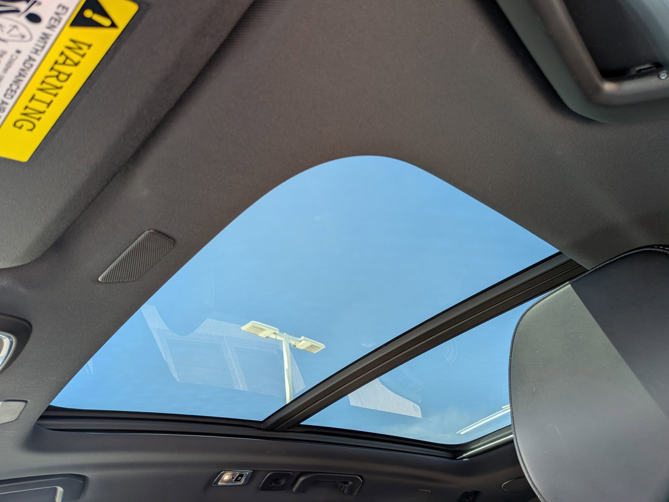 Used 2021 Volvo XC60 T8 R-Design w/ Advanced Package image 26