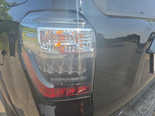 Used 2020 Toyota 4Runner SR5 RWD image 33