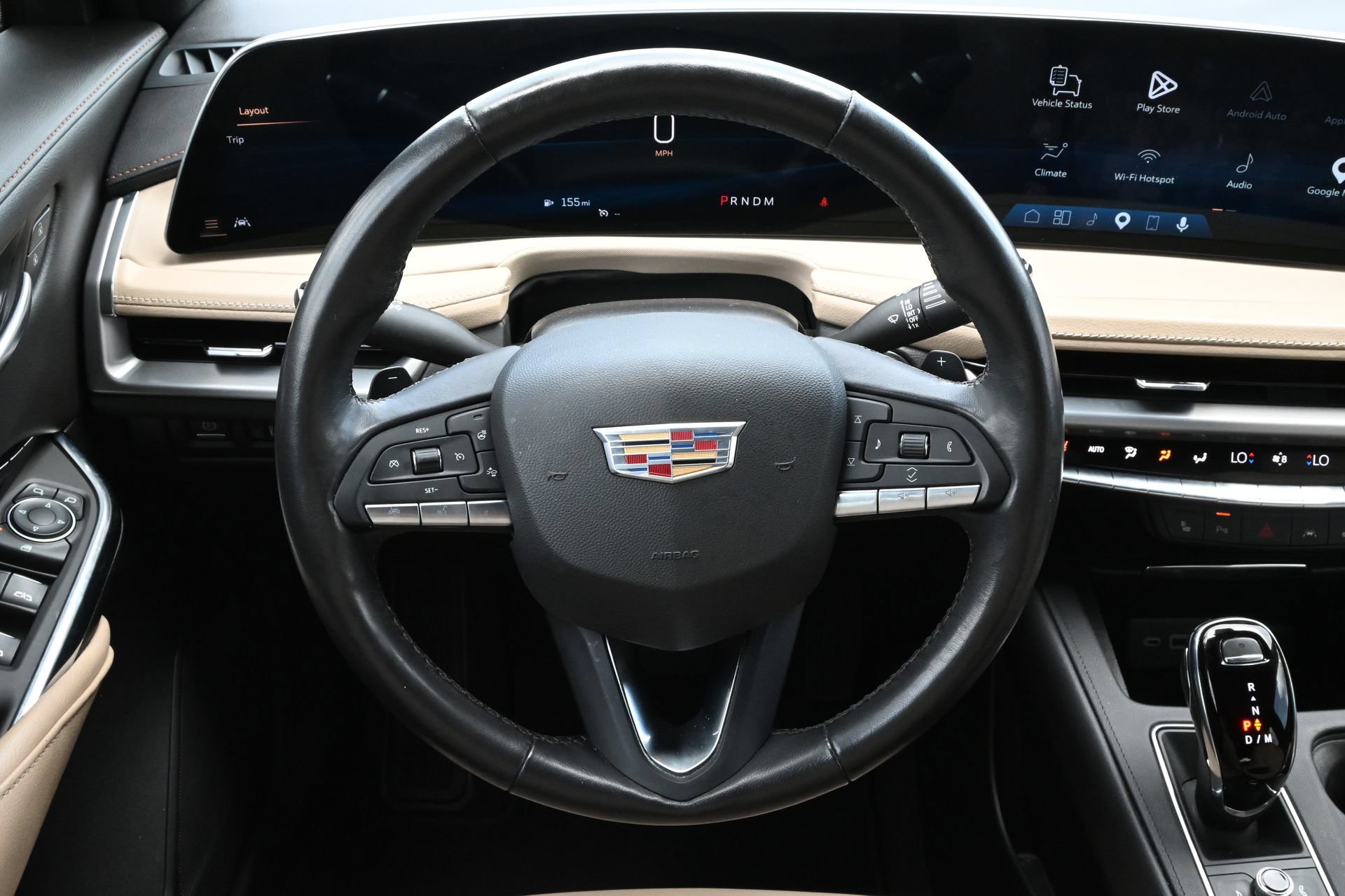 Used 2024 Cadillac XT4 Luxury w/ Cold Weather Package FWD image 11