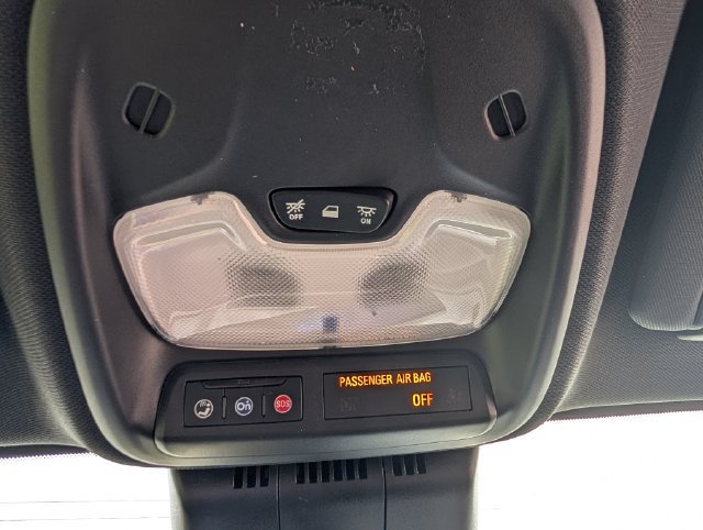 Used 2023 Chevrolet Colorado W/T RWD image 23